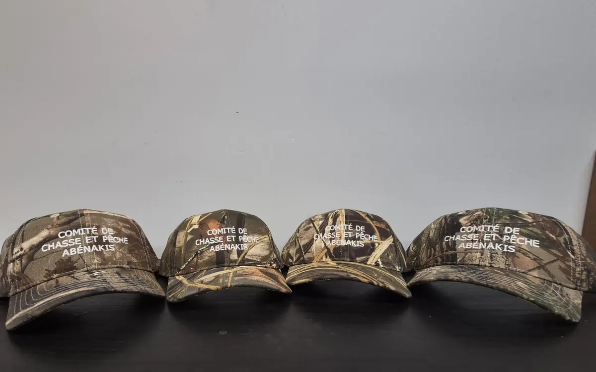 Casquettes brodées Abénakis